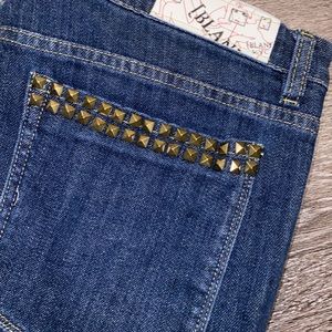 Blank jeans shorts with studs on the back pockets